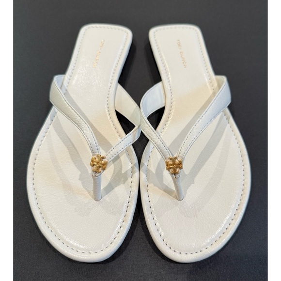 New!! Tory Burch Capri Ivory Mini Medallion Flip Flips - Picture 2 of 6